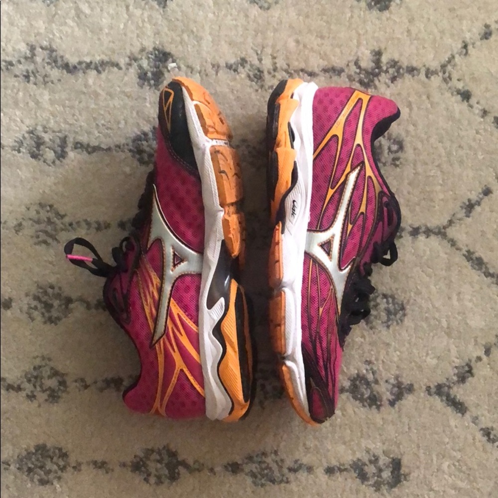 Mizuno Running Shoes